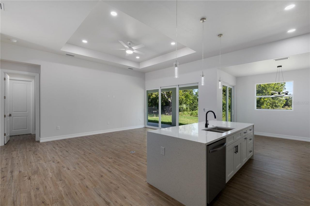 521 NW 5th Street, Cape Coral, FL 33993 Photo