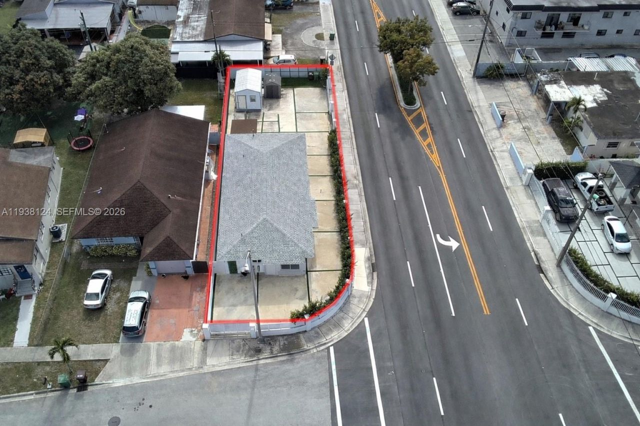 798 W 31st St, Hialeah, FL 33012 Photo