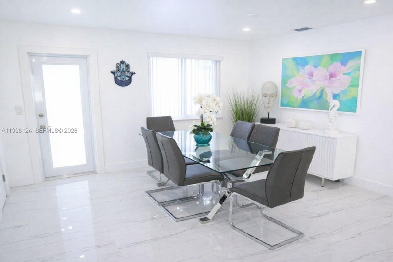 798 W 31st St, Hialeah, FL 33012 Photo