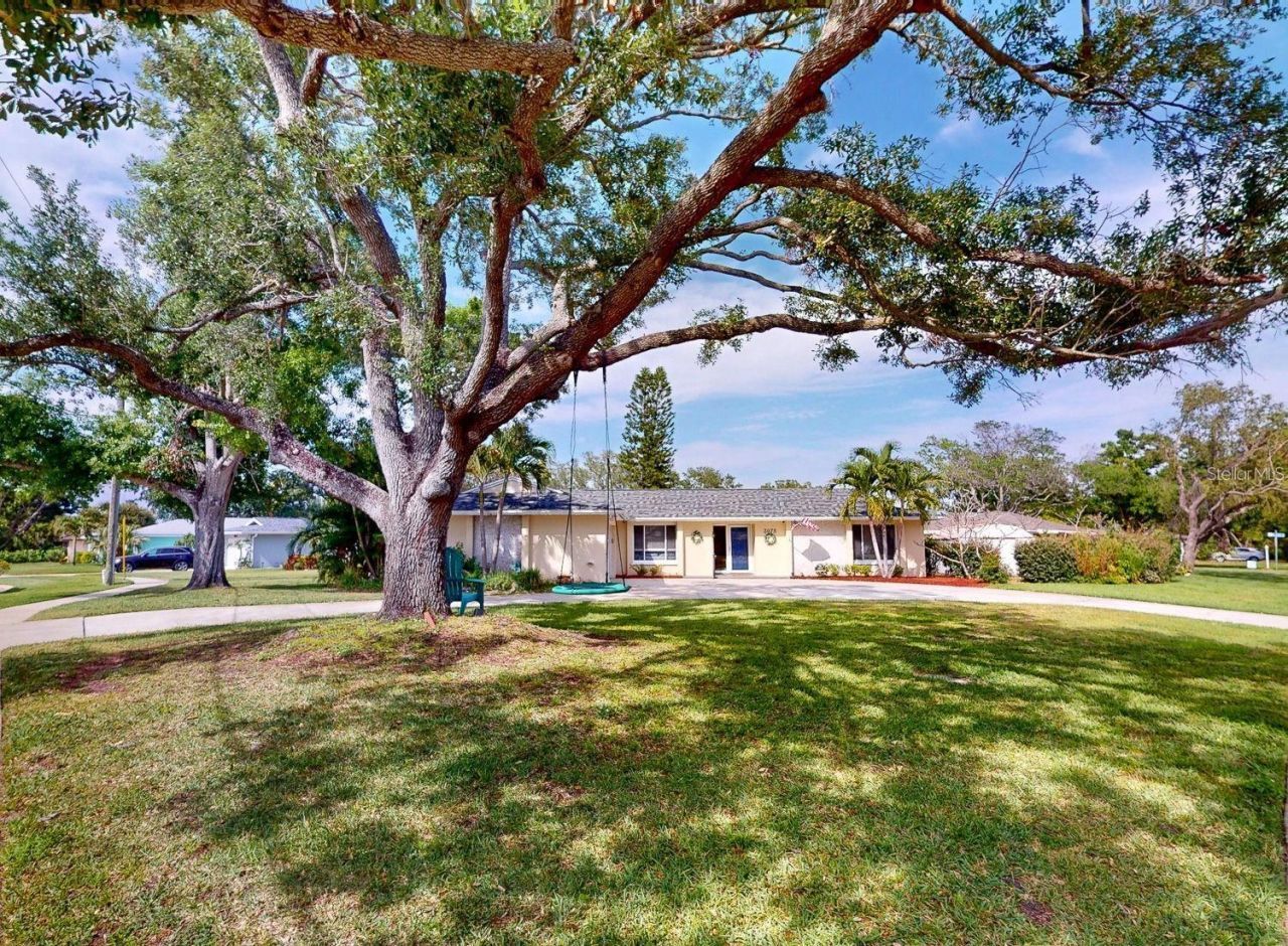 3075 Rosery Road Ne, Largo, FL 33771 Photo