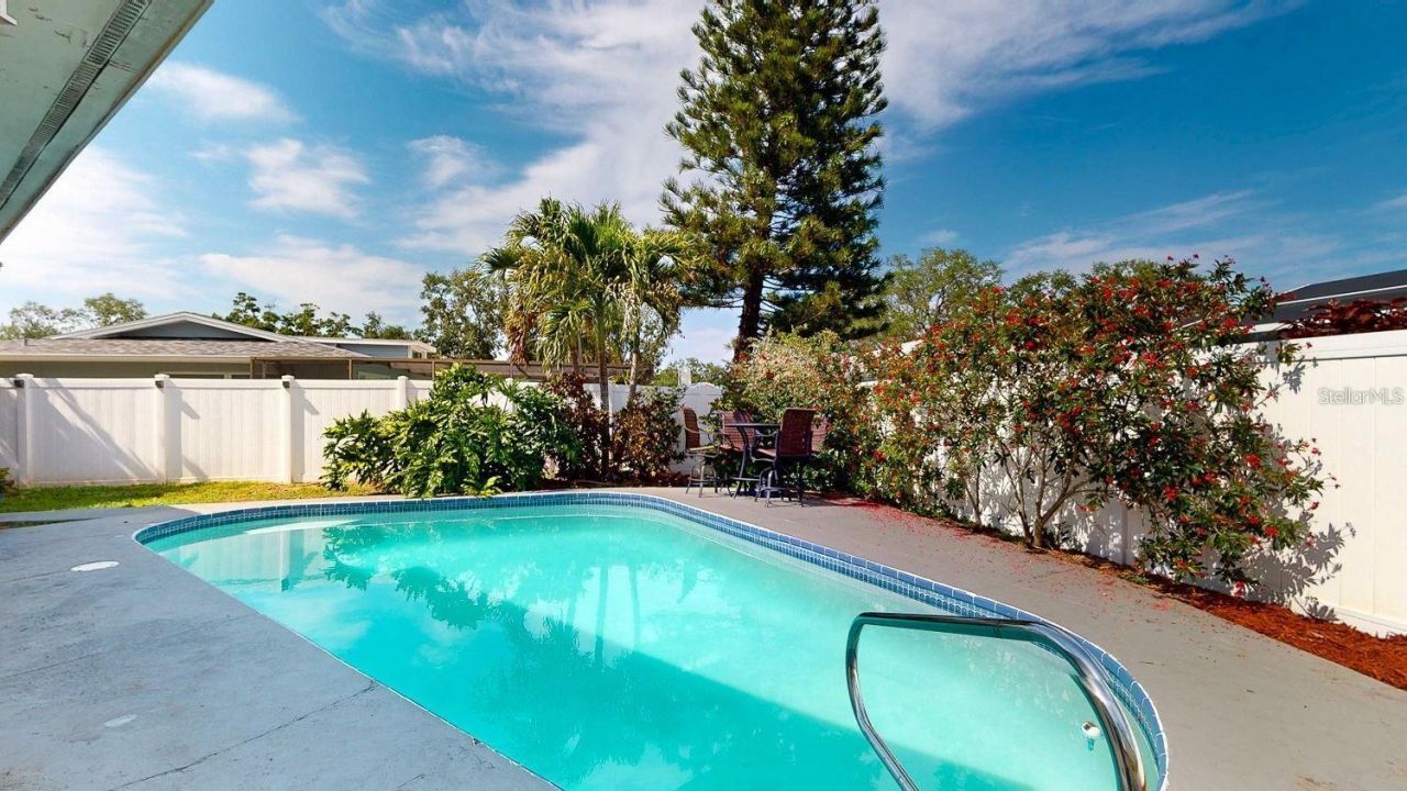 3075 Rosery Road Ne, Largo, FL 33771 Photo