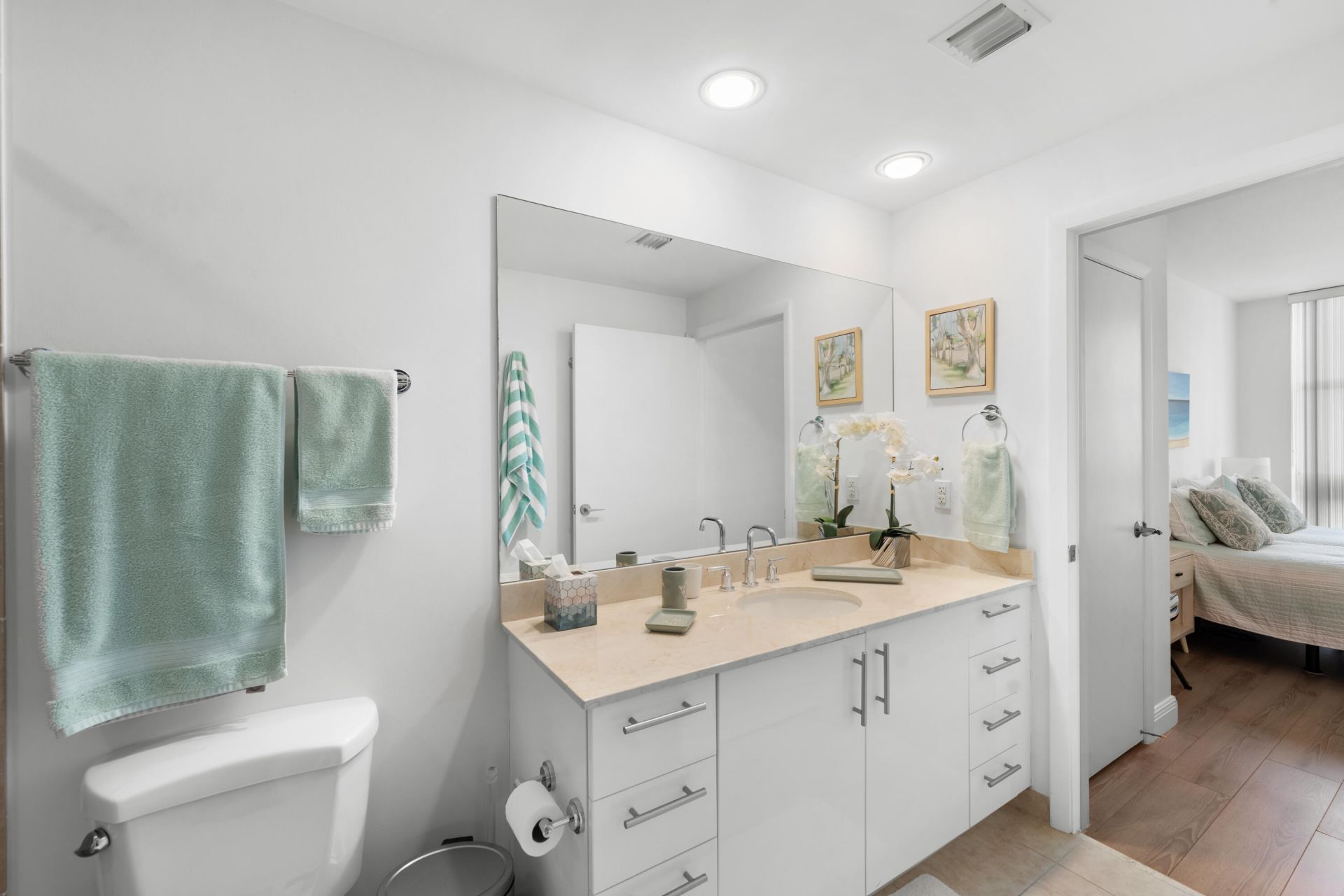 550 Okeechobee Boulevard, Unit 1407, West Palm Beach, FL 33401 Photo