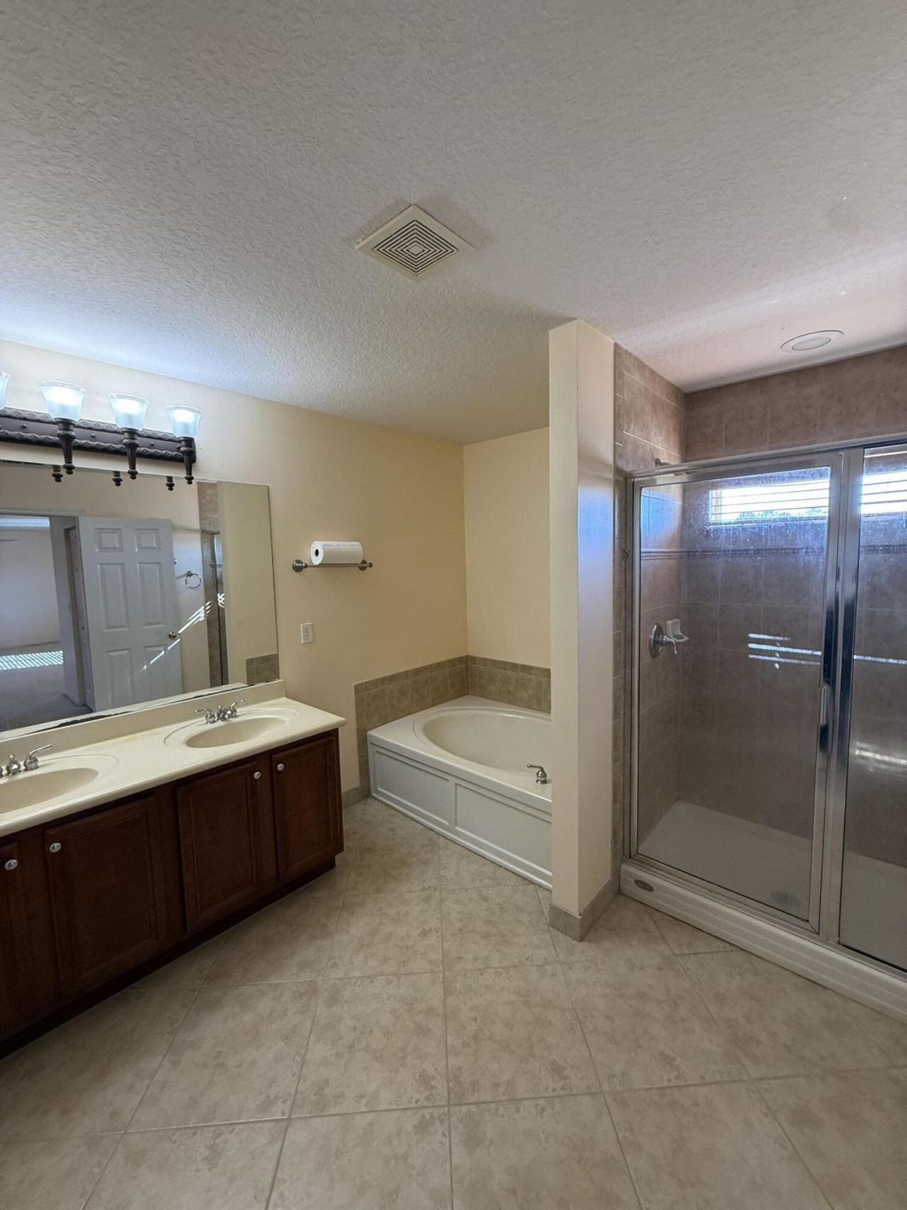 2087 SW Newport Isles Boulevard, Port Saint Lucie, FL 34953 Photo