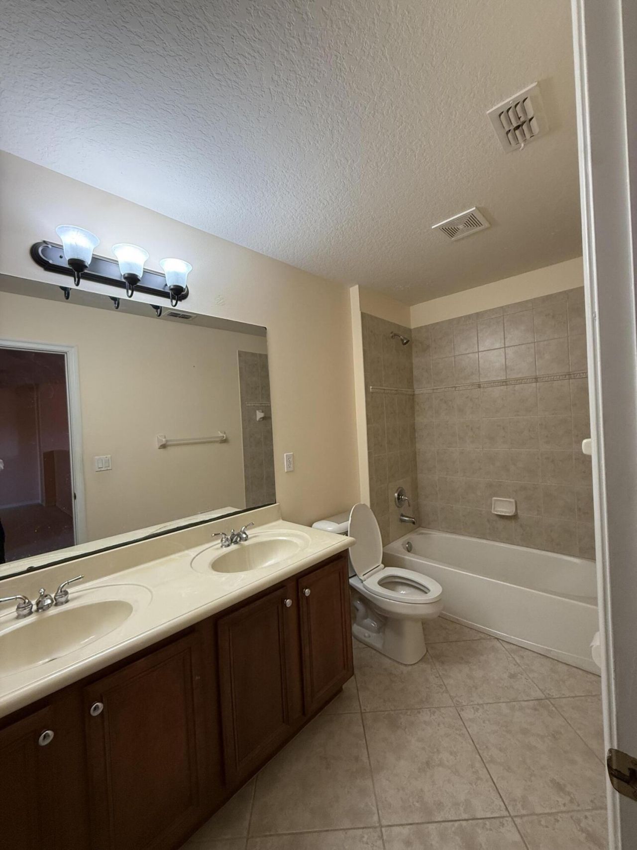 2087 SW Newport Isles Boulevard, Port Saint Lucie, FL 34953 Photo