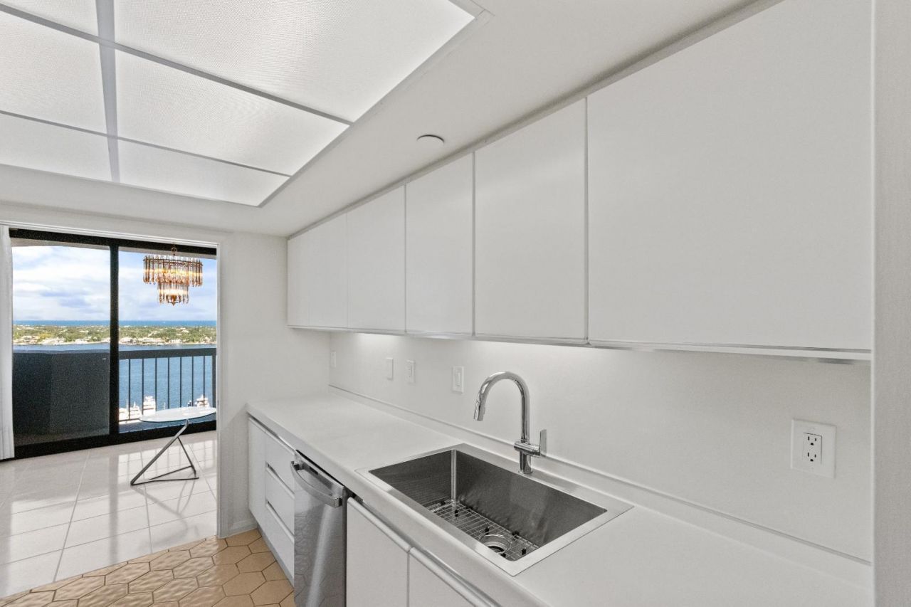 123 Lakeshore Drive, Unit 1942, North Palm Beach, FL 33408 Photo