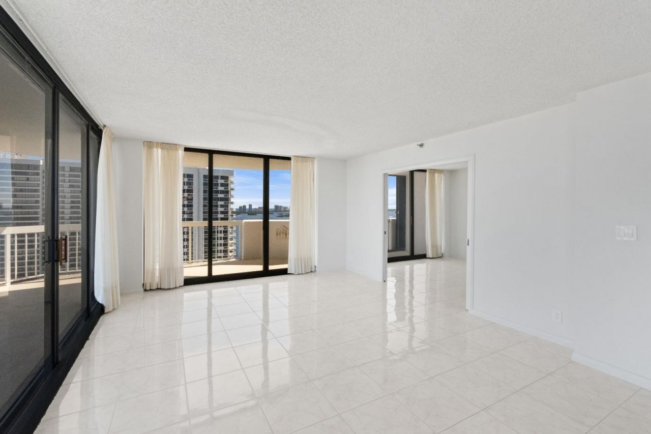 123 Lakeshore Drive, Unit 1942, North Palm Beach, FL 33408 Photo