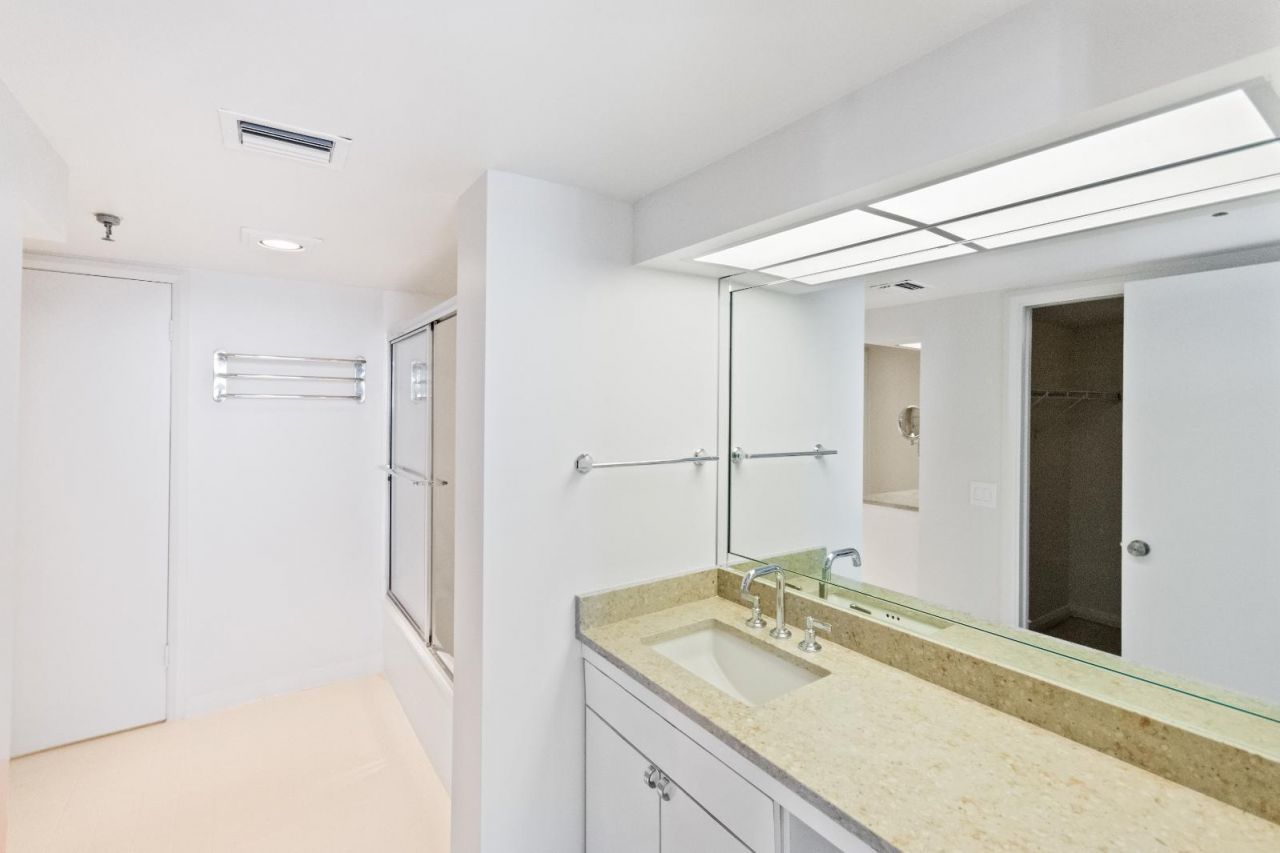 123 Lakeshore Drive, Unit 1942, North Palm Beach, FL 33408 Photo