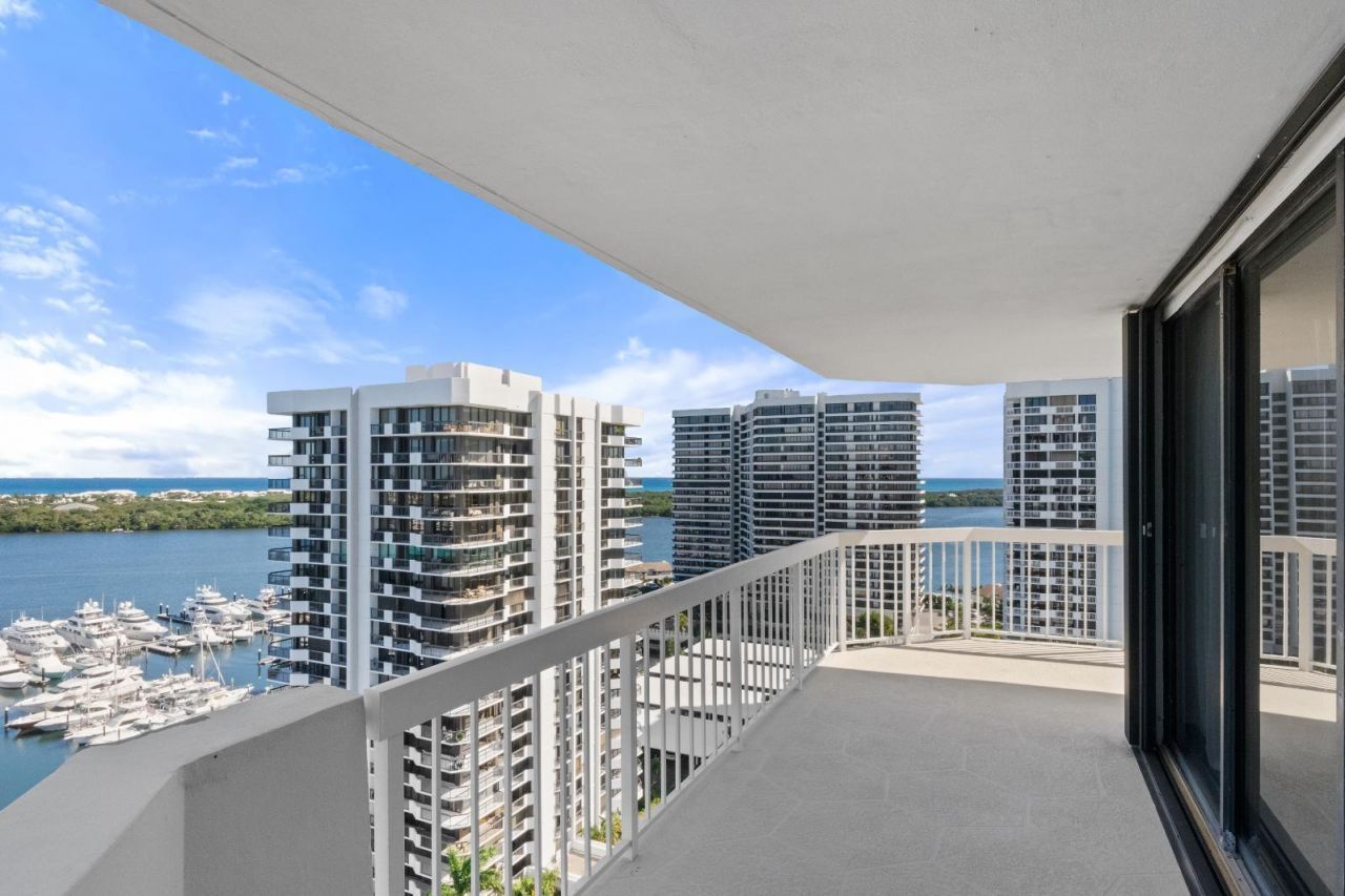 123 Lakeshore Drive, Unit 1942, North Palm Beach, FL 33408 Photo