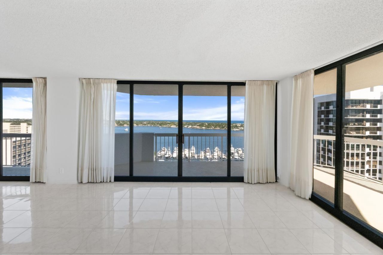 123 Lakeshore Drive, Unit 1942, North Palm Beach, FL 33408 Photo