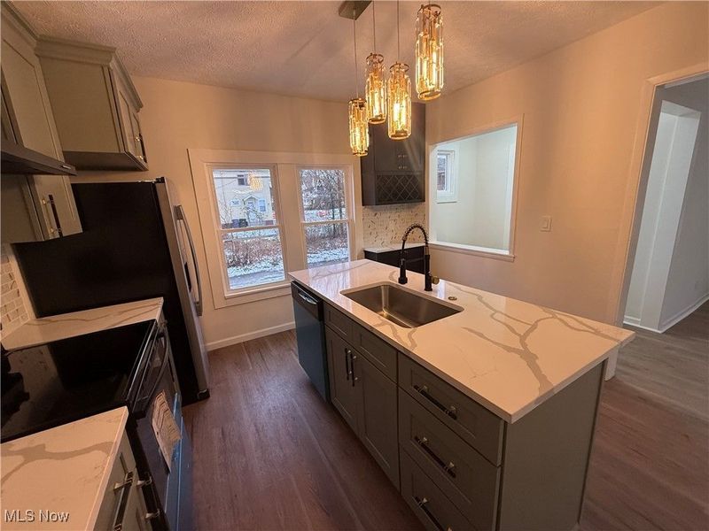 3739 W 37th Street, Cleveland, OH 44109 Photo 8