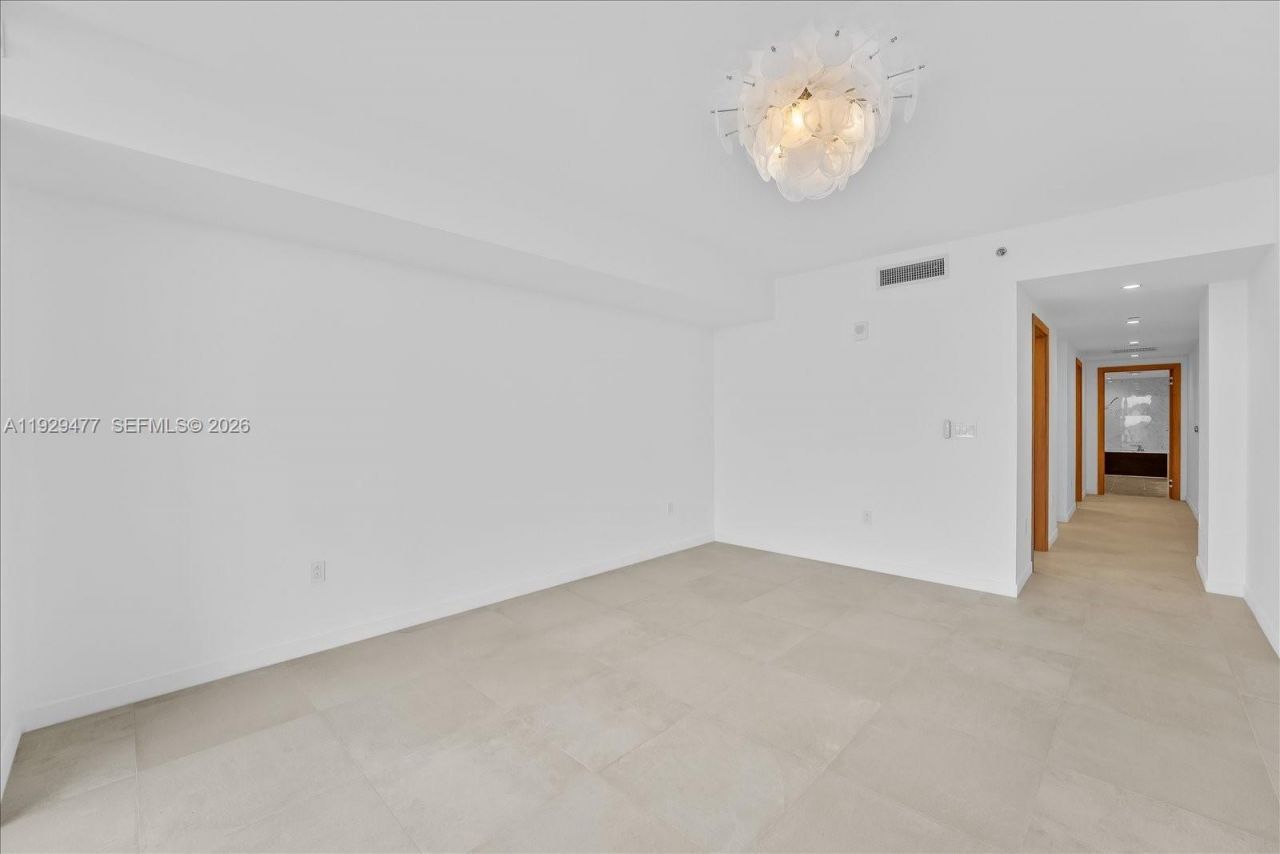 1135 103 St, Unit 403, Bay Harbor Islands, FL 33154 Photo