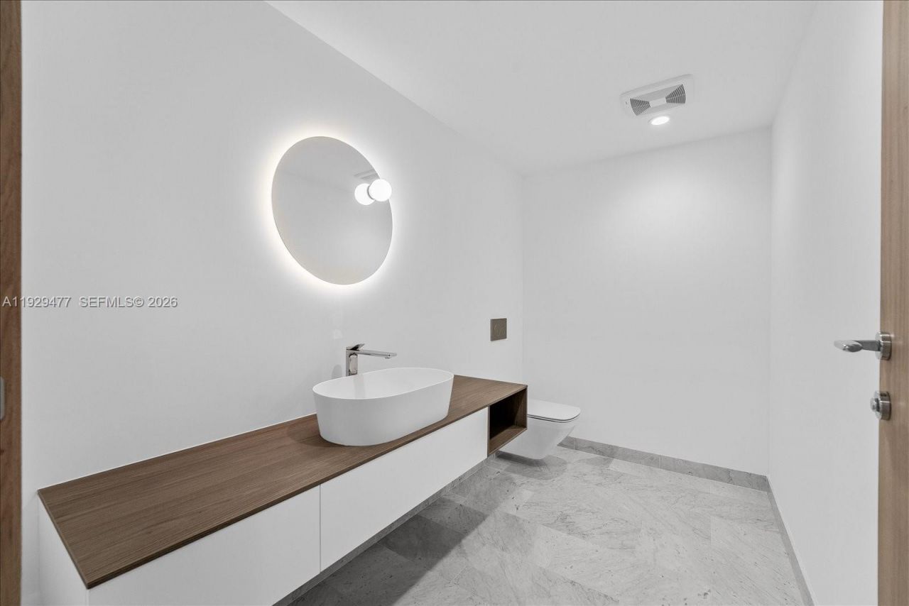 1135 103 St, Unit 403, Bay Harbor Islands, FL 33154 Photo