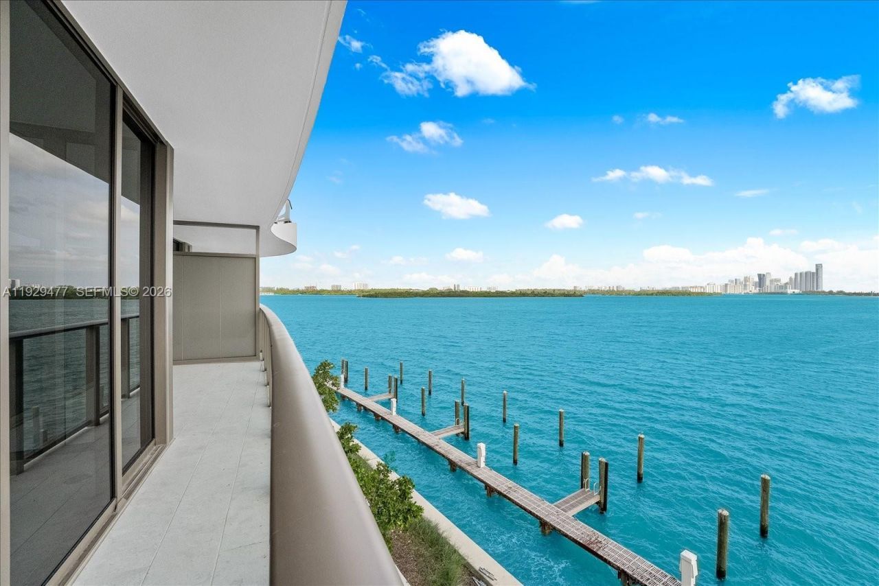 1135 103 St, Unit 403, Bay Harbor Islands, FL 33154 Photo