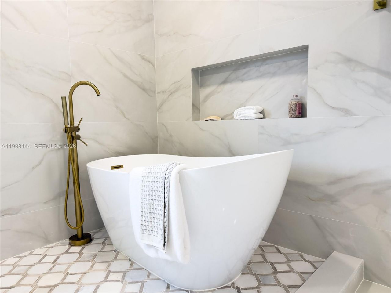 5561 NE 28th Ave , Fort Lauderdale, FL 33308 Photo