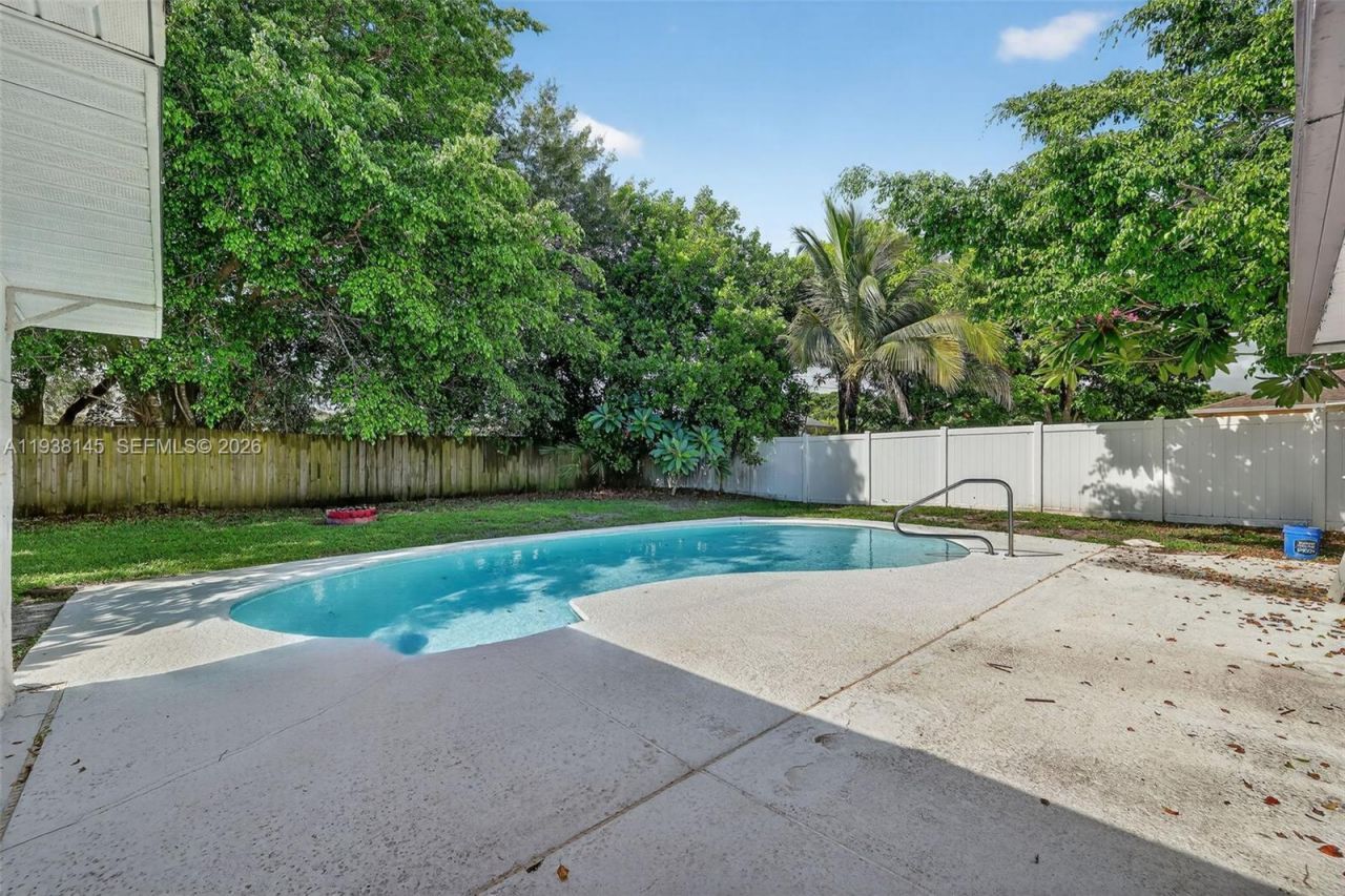 770 SE Hollahan Ave , Port Saint Lucie, FL 34983 Photo