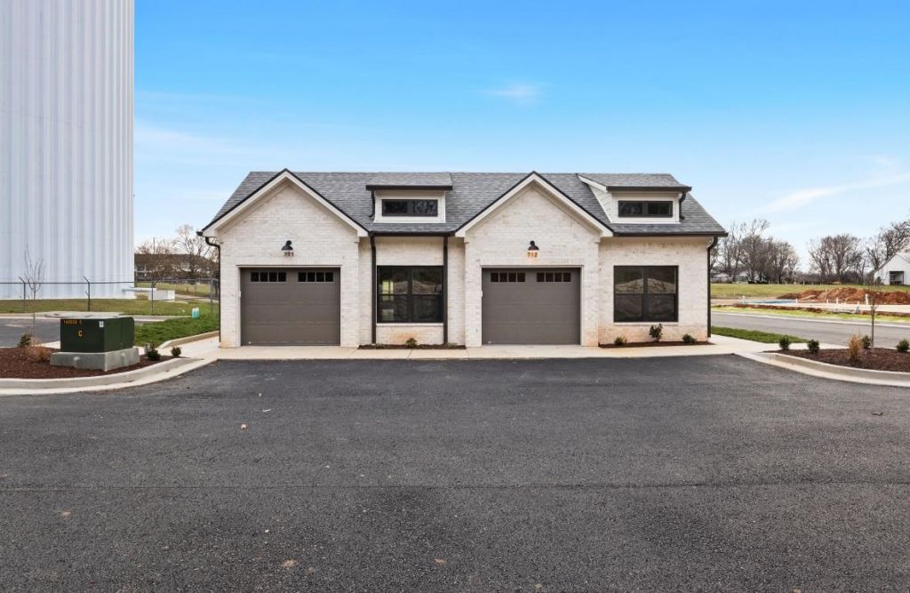 512 Unit 711 Old Lovers Lane Unit 711, Bowling Green, KY 42103 Main Photo