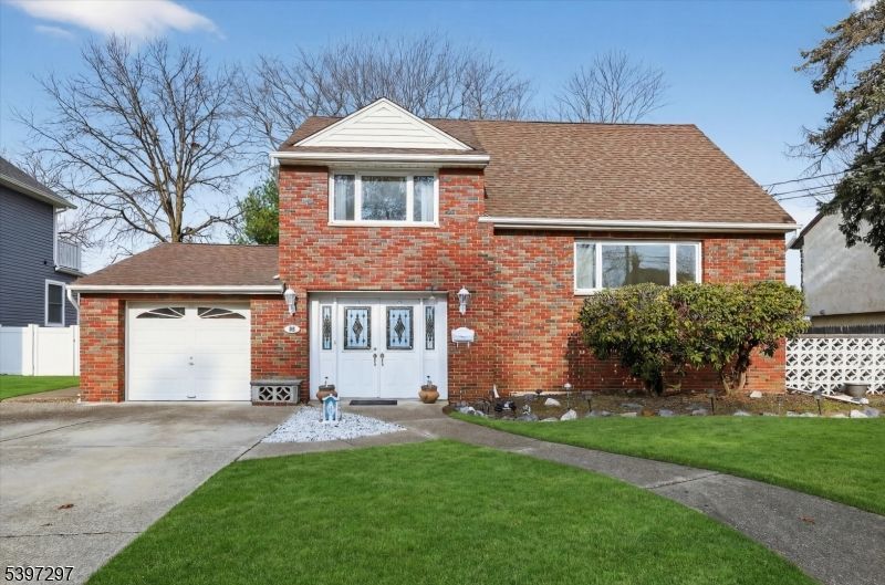 66 Jamros Ter, Saddle Brook, NJ 07663 Main Photo