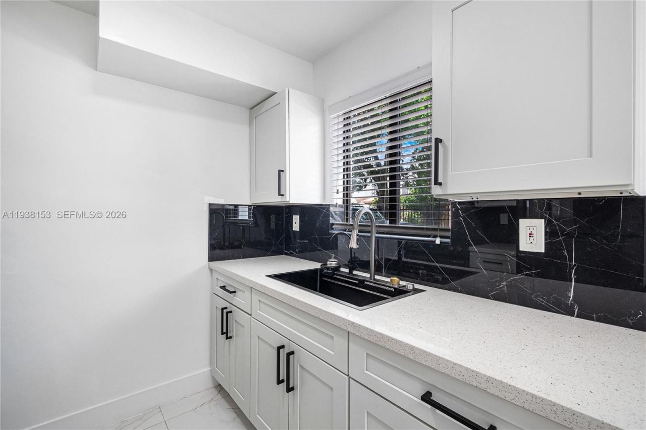 131 NE 77th St, Unit 5, Miami, FL 33138 Photo