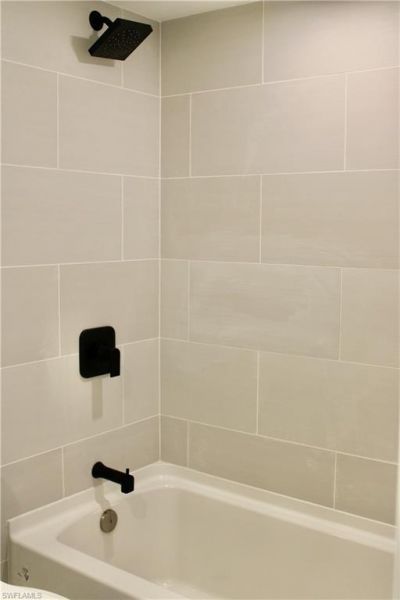 333 Harbour Dr, Unit 109, Naples, FL 34103 Photo