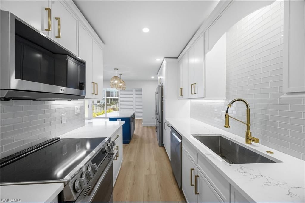 333 Harbour Dr, Unit 109, Naples, FL 34103 Photo