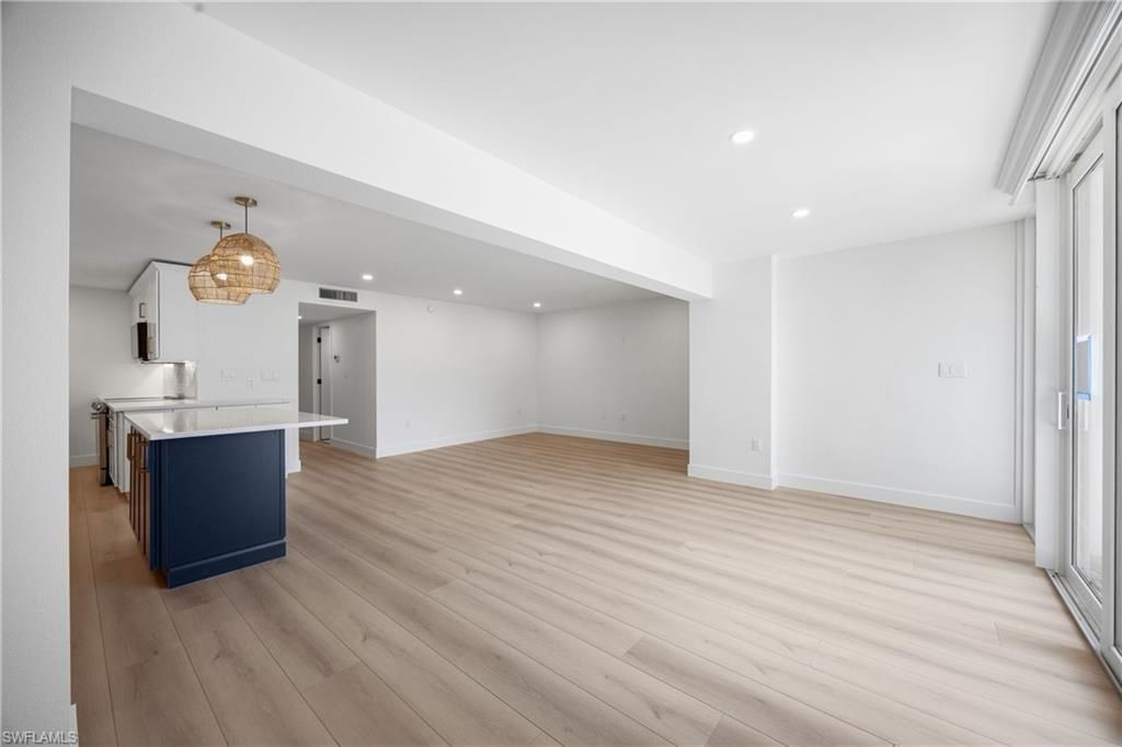 333 Harbour Dr, Unit 109, Naples, FL 34103 Photo