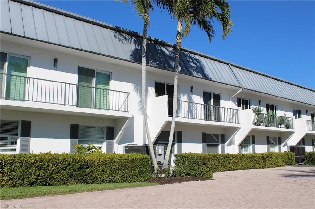 333 Harbour Dr, Unit 109, Naples, FL 34103 Photo