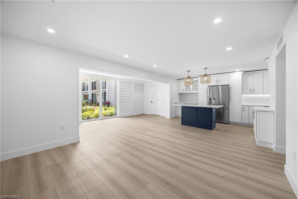 333 Harbour Dr, Unit 109, Naples, FL 34103 Photo