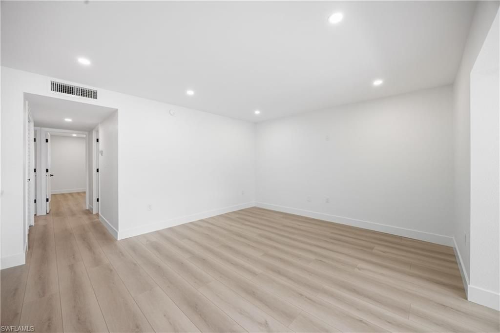 333 Harbour Dr, Unit 109, Naples, FL 34103 Photo