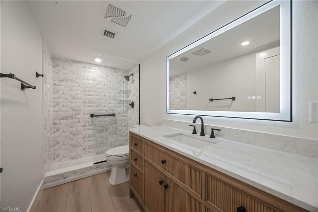 333 Harbour Dr, Unit 109, Naples, FL 34103 Photo