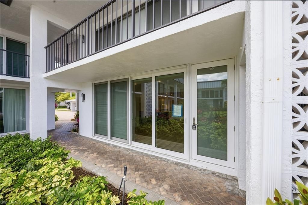 333 Harbour Dr, Unit 109, Naples, FL 34103 Photo