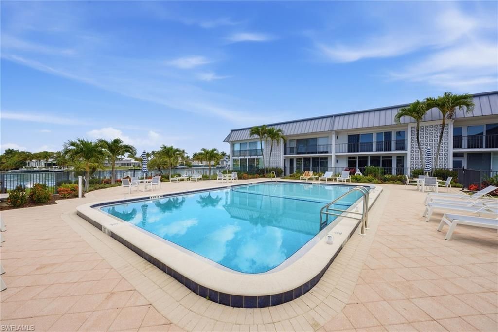 333 Harbour Dr, Unit 109, Naples, FL 34103 Photo
