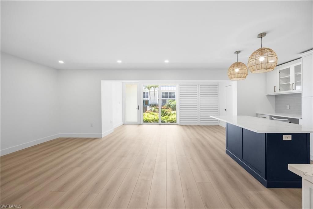 333 Harbour Dr, Unit 109, Naples, FL 34103 Photo
