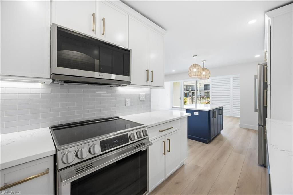 333 Harbour Dr, Unit 109, Naples, FL 34103 Photo