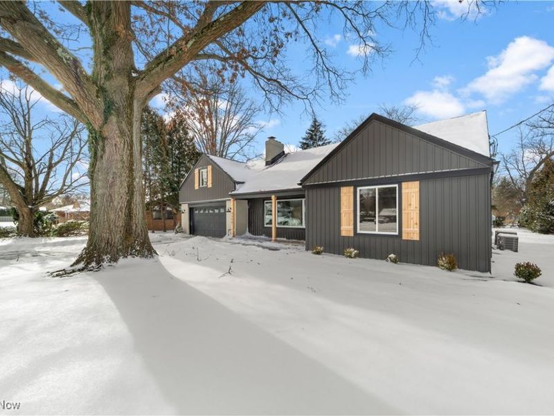 3350 Fairhill Drive, Rocky River, OH 44116 Photo 3