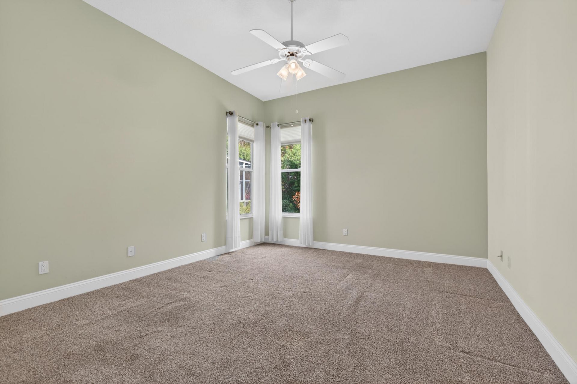 568 SW New Castle Cove, Port Saint Lucie, FL 34986 Photo