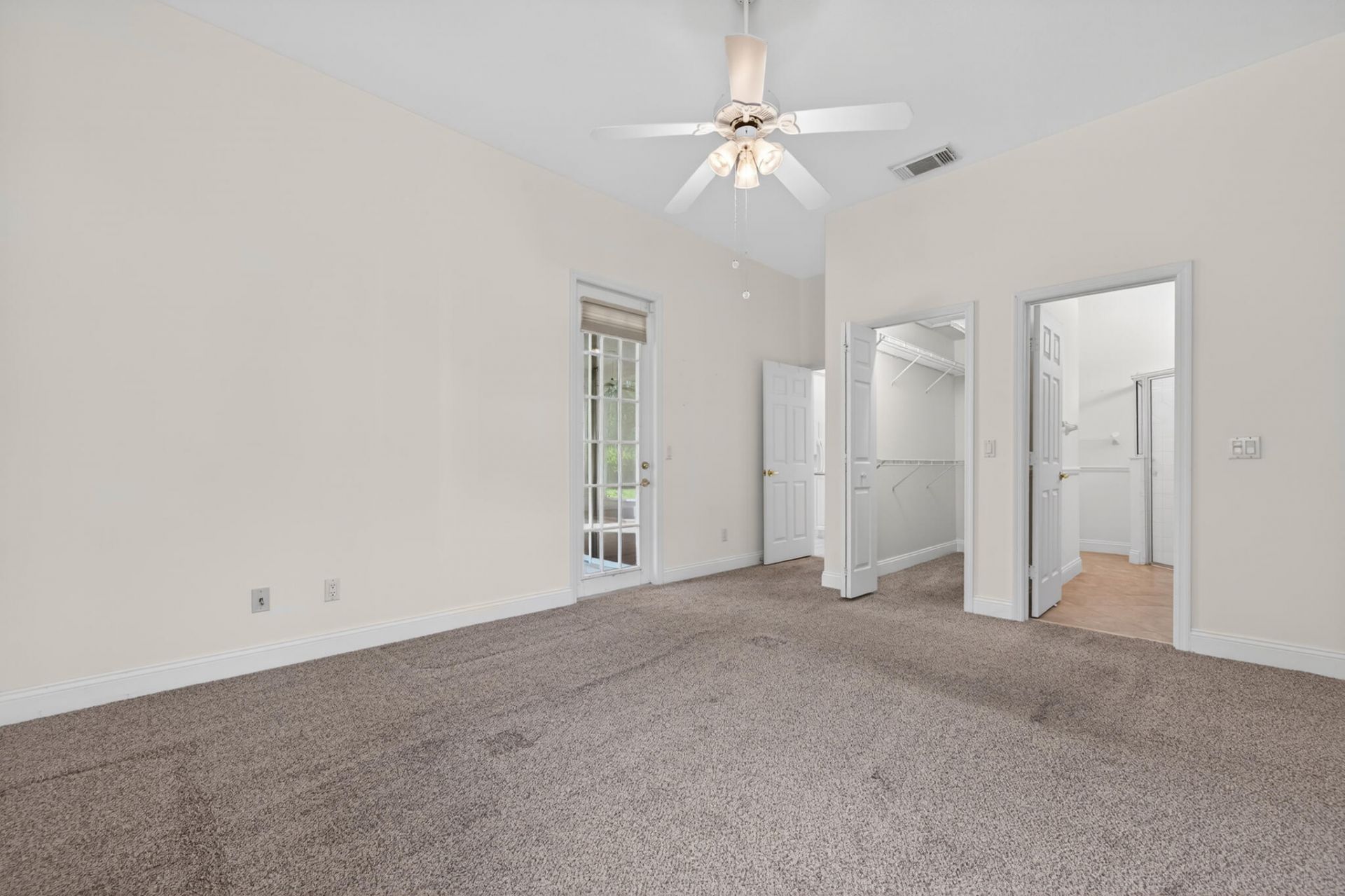 568 SW New Castle Cove, Port Saint Lucie, FL 34986 Photo