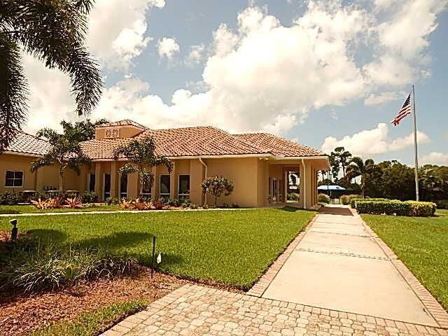 568 SW New Castle Cove, Port Saint Lucie, FL 34986 Photo