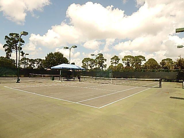 568 SW New Castle Cove, Port Saint Lucie, FL 34986 Photo