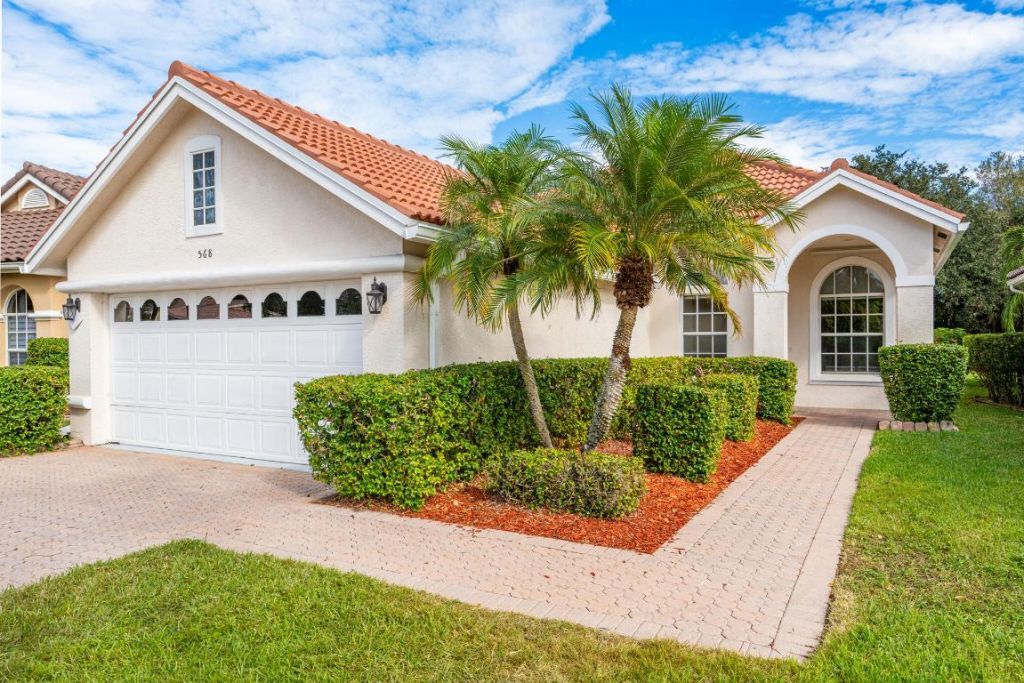 568 SW New Castle Cove, Port Saint Lucie, FL 34986 Photo