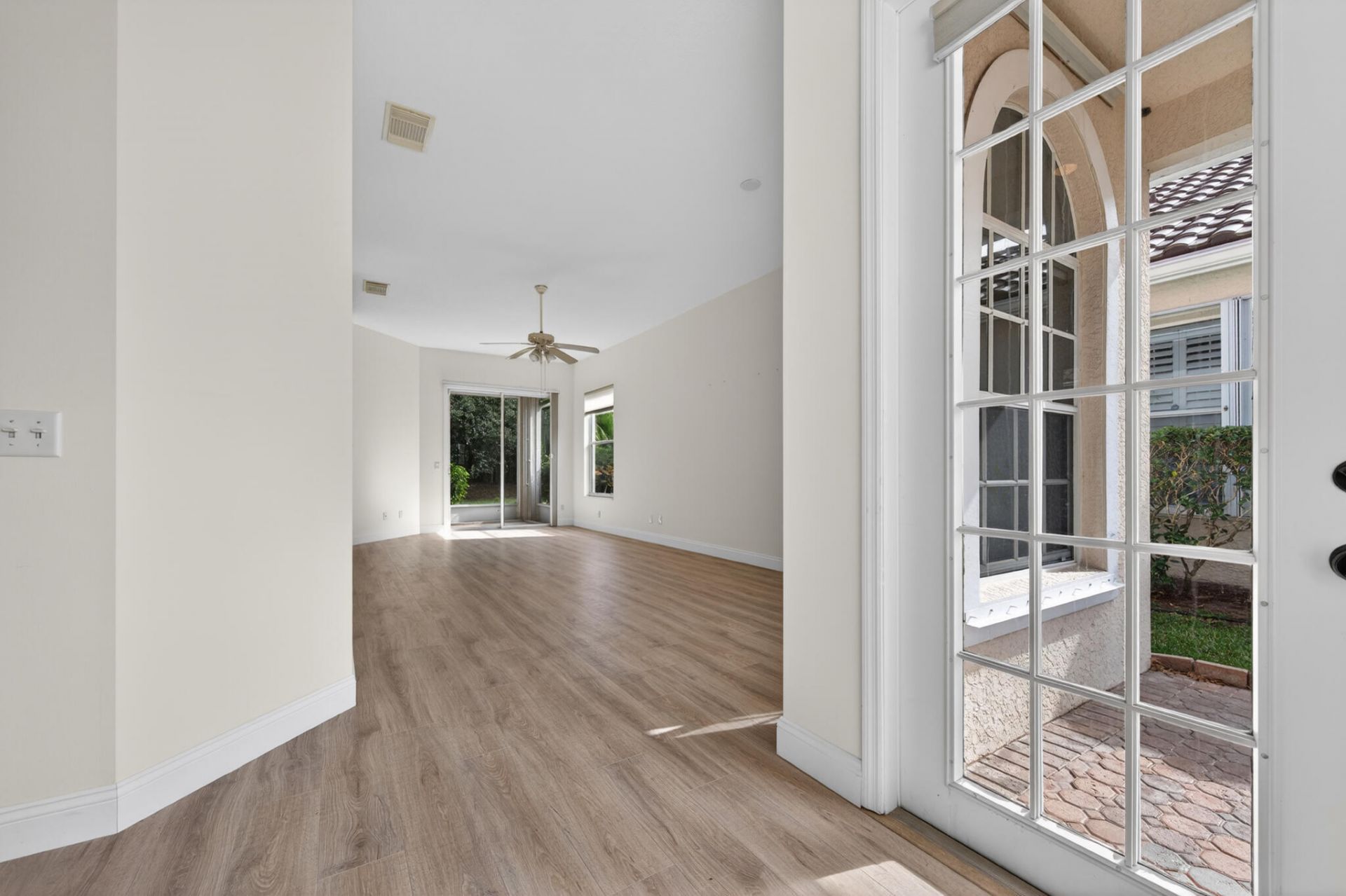 568 SW New Castle Cove, Port Saint Lucie, FL 34986 Photo