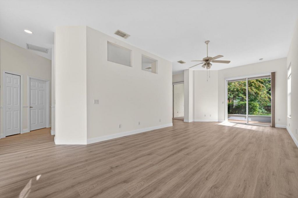 568 SW New Castle Cove, Port Saint Lucie, FL 34986 Photo