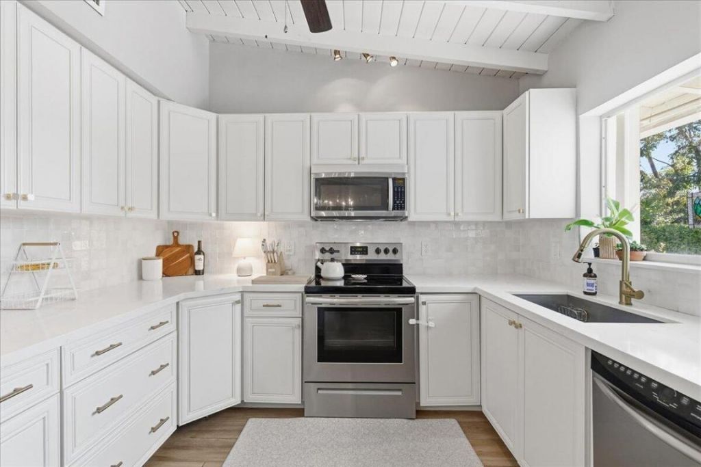 2220 NE 34th Court, Lighthouse Point, FL 33064 Photo