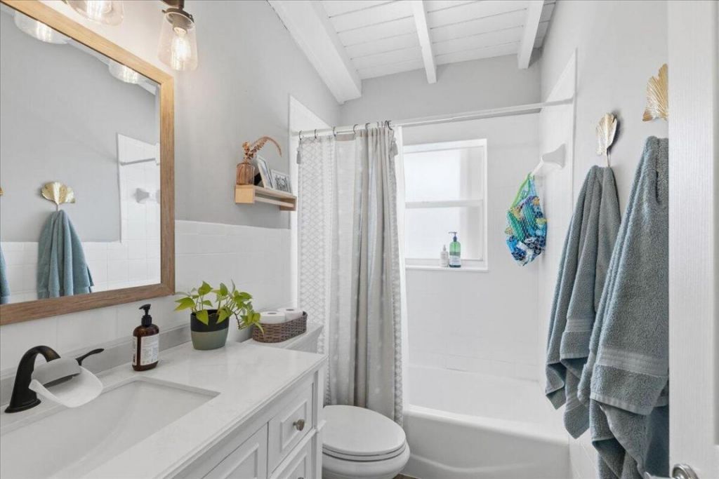 2220 NE 34th Court, Lighthouse Point, FL 33064 Photo