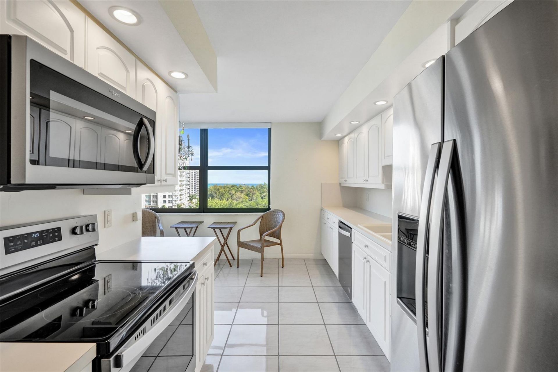 936 Intracoastal D, Unit 10E, Fort Lauderdale, FL 33304 Photo