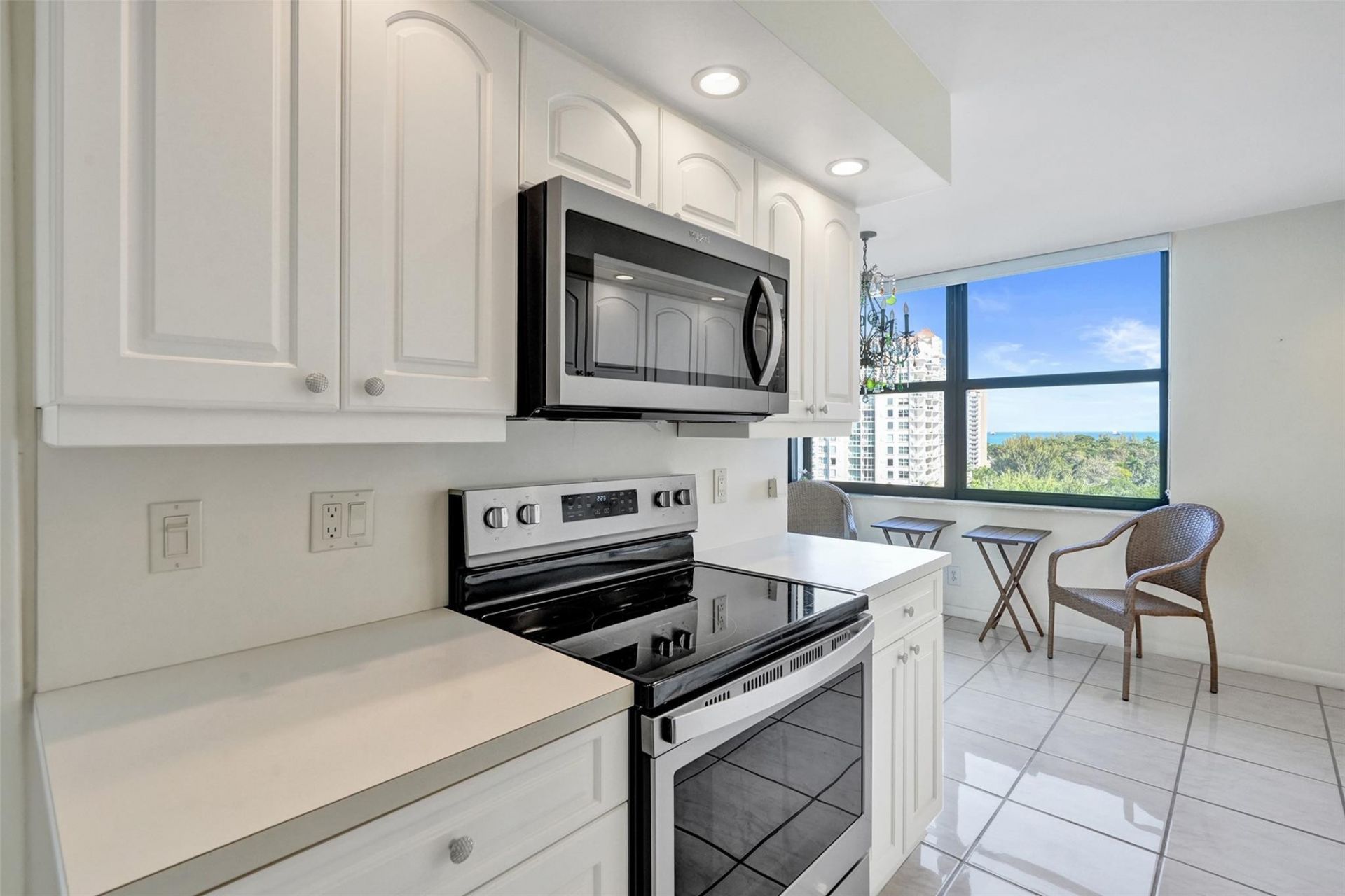 936 Intracoastal D, Unit 10E, Fort Lauderdale, FL 33304 Photo