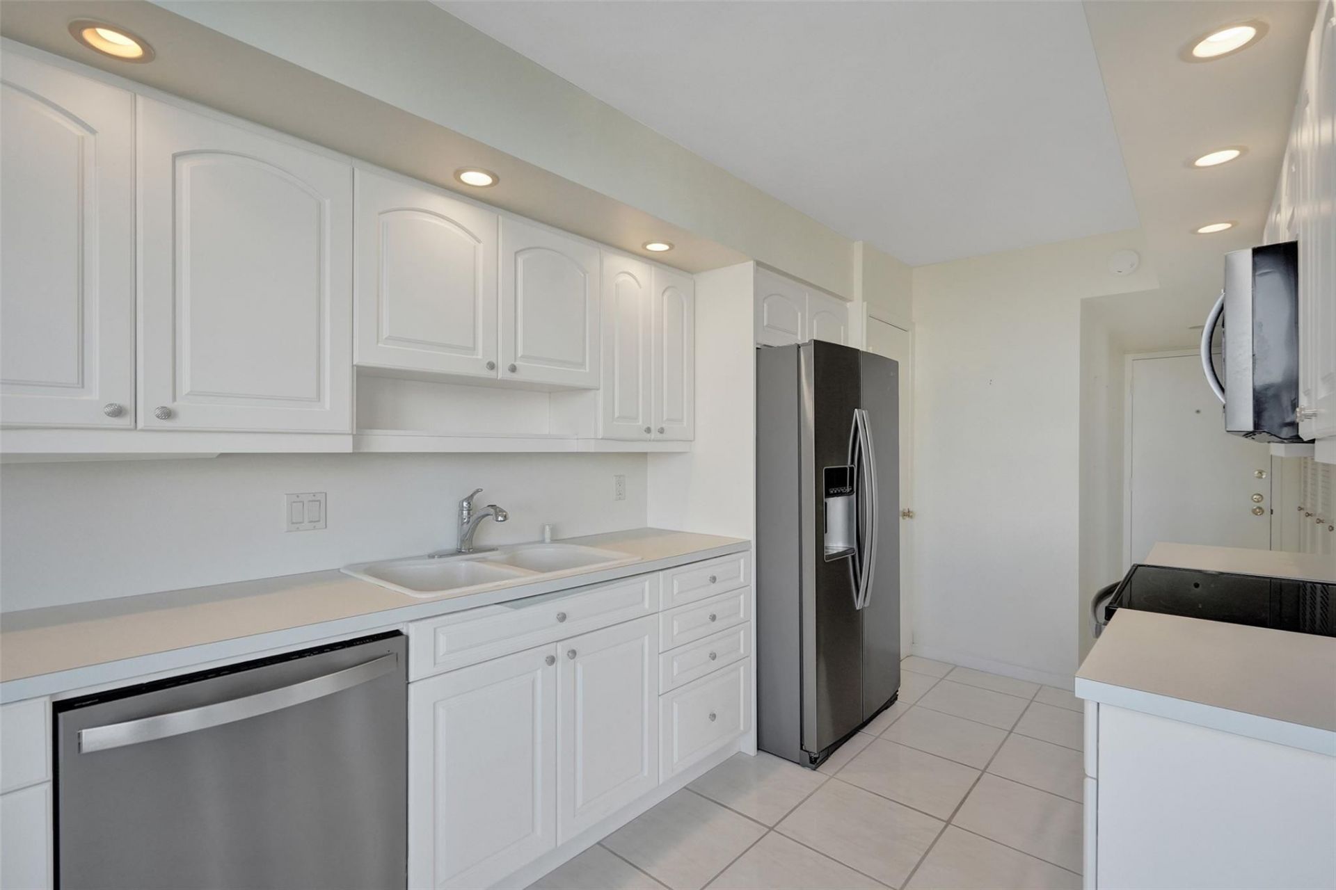 936 Intracoastal D, Unit 10E, Fort Lauderdale, FL 33304 Photo