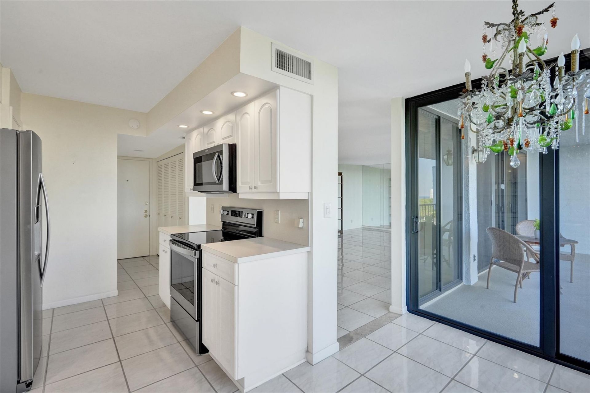 936 Intracoastal D, Unit 10E, Fort Lauderdale, FL 33304 Photo