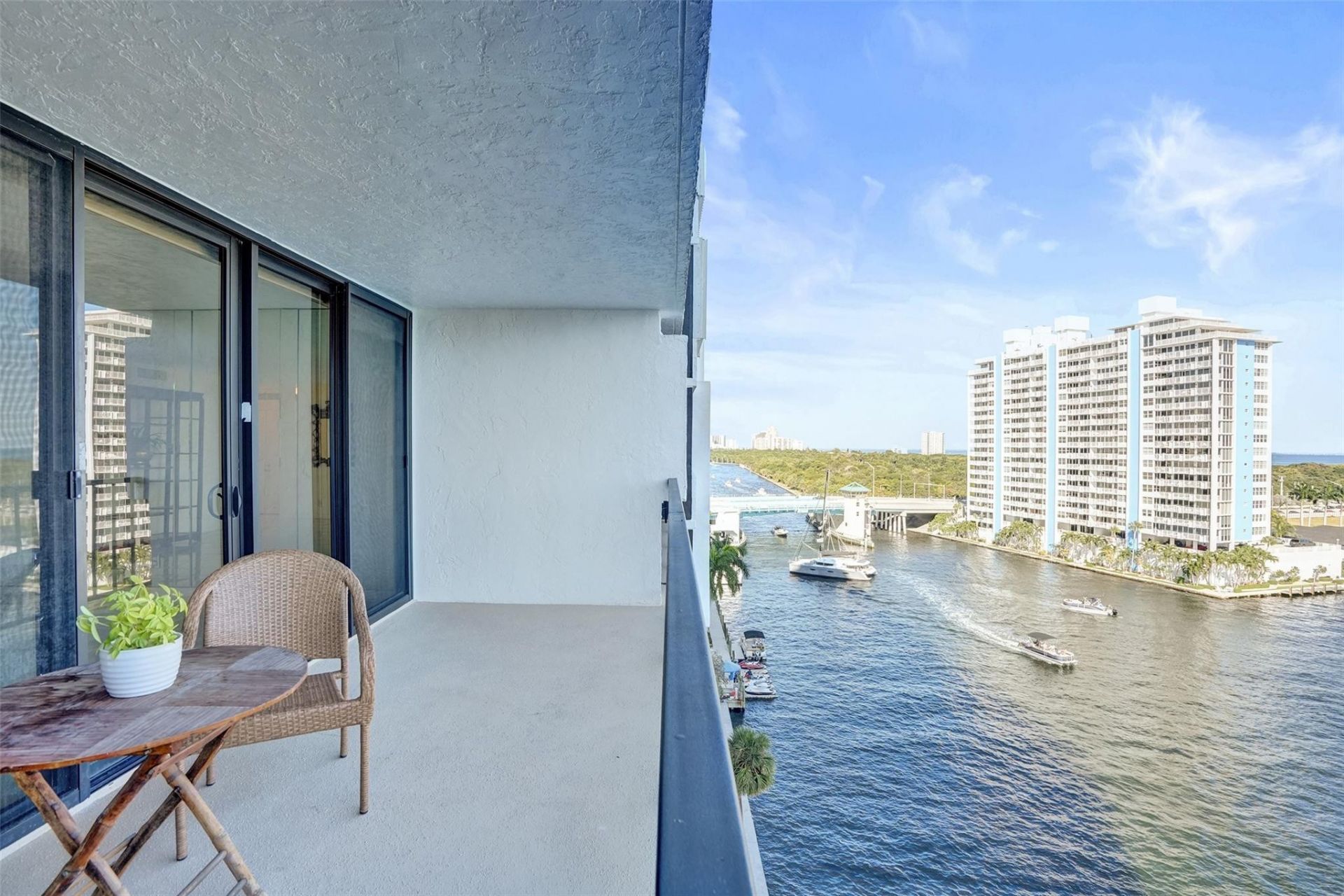 936 Intracoastal D, Unit 10E, Fort Lauderdale, FL 33304 Photo