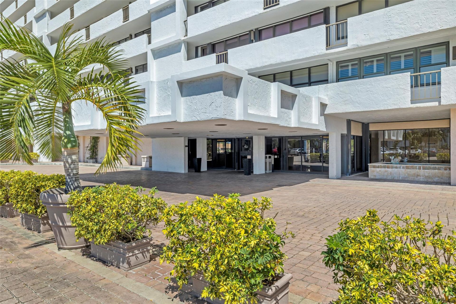 936 Intracoastal D, Unit 10E, Fort Lauderdale, FL 33304 Photo