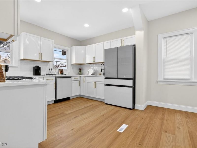 4004 E 154th Street, Cleveland, OH 44128 Photo 13